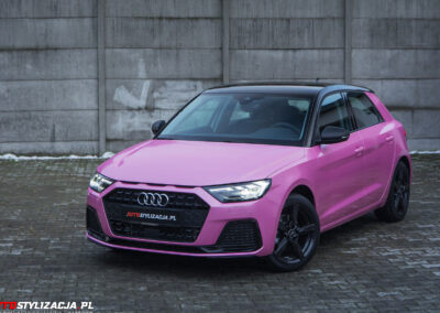 Audi A1 Oklejone Różową Folią od Hexis