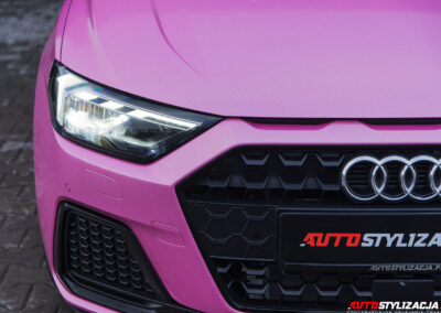 Audi A1 Oklejone Różową Folią od Hexis